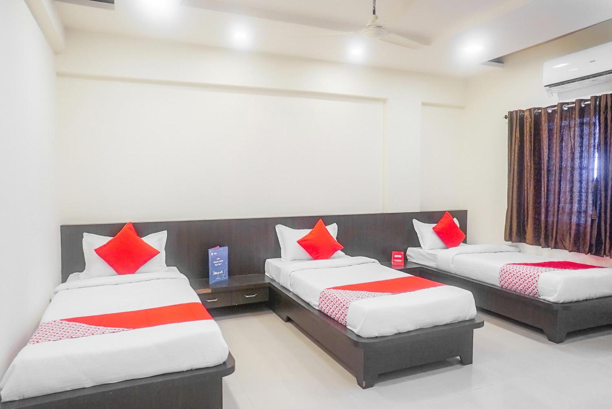 OYO 13583 Hotel Paradise Inn Talegaon Dabhade Buitenkant foto