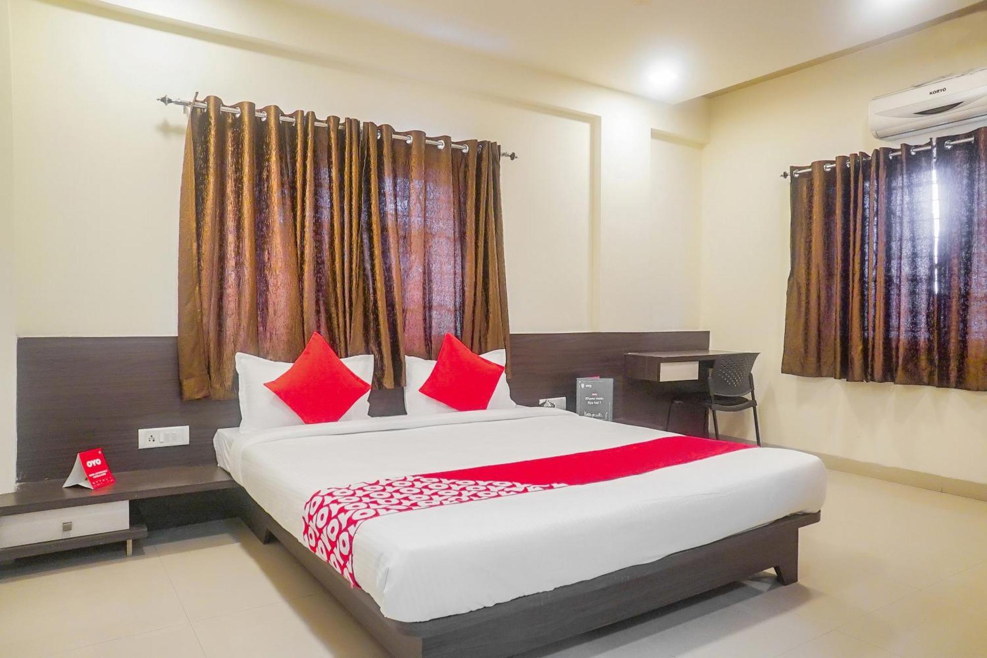 OYO 13583 Hotel Paradise Inn Talegaon Dabhade Buitenkant foto