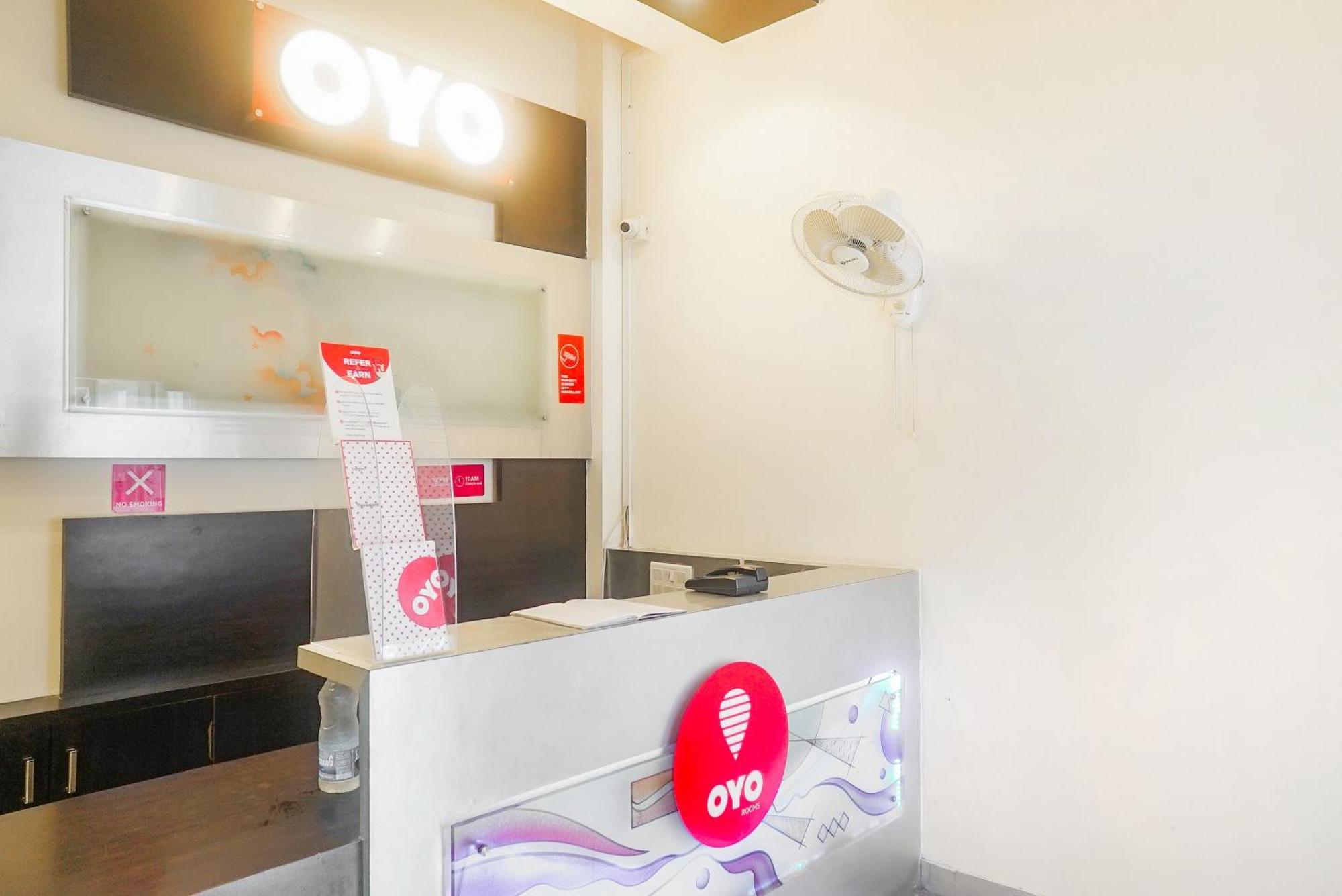 OYO 13583 Hotel Paradise Inn Talegaon Dabhade Buitenkant foto